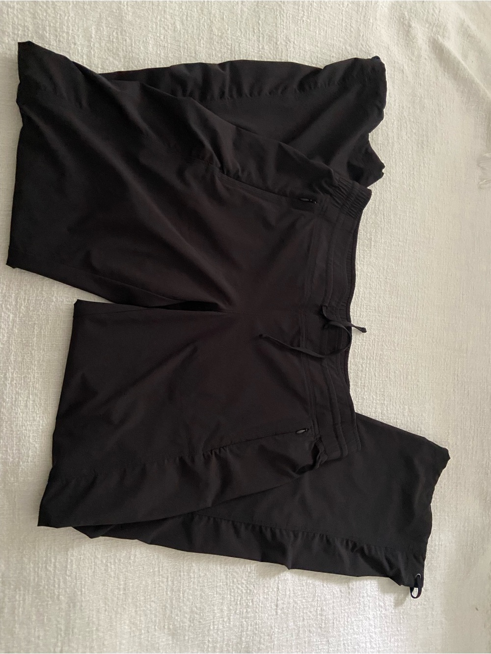Athleta Women’s Athletic Pants with Zip Pockets and Adjustable Ankles Size 10 - Picture 4 of 8